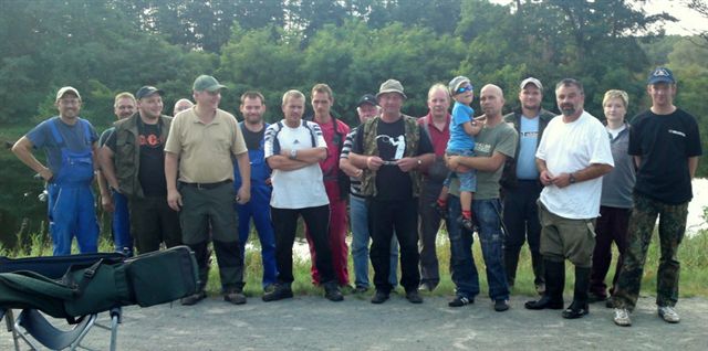 Gruppenfoto aller Angler